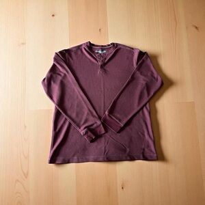 Roundtree & Yorke Burgundy Waffle Knit Henley – Size L